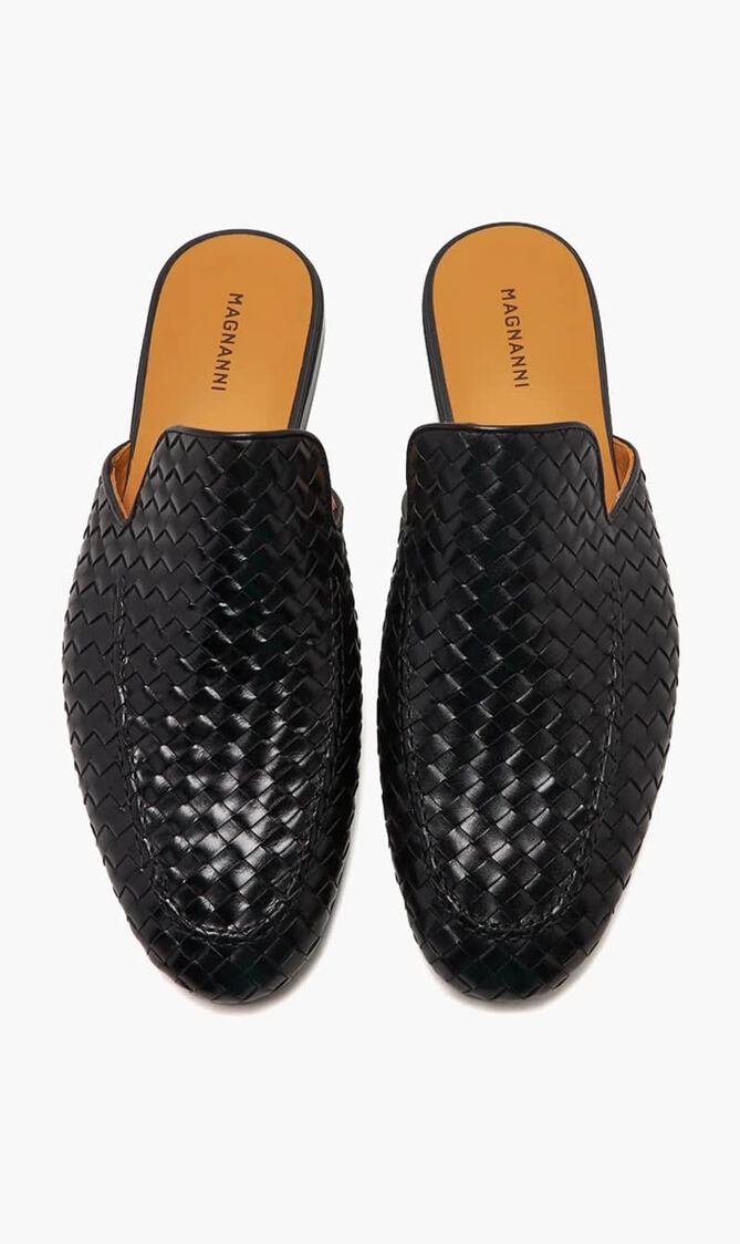 Woven leather slippers