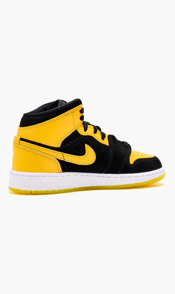 Air Jordan 1 Mid sneakers