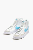 Blazer Mid '77 Sneakers Blazer Mid '77 Sneakers