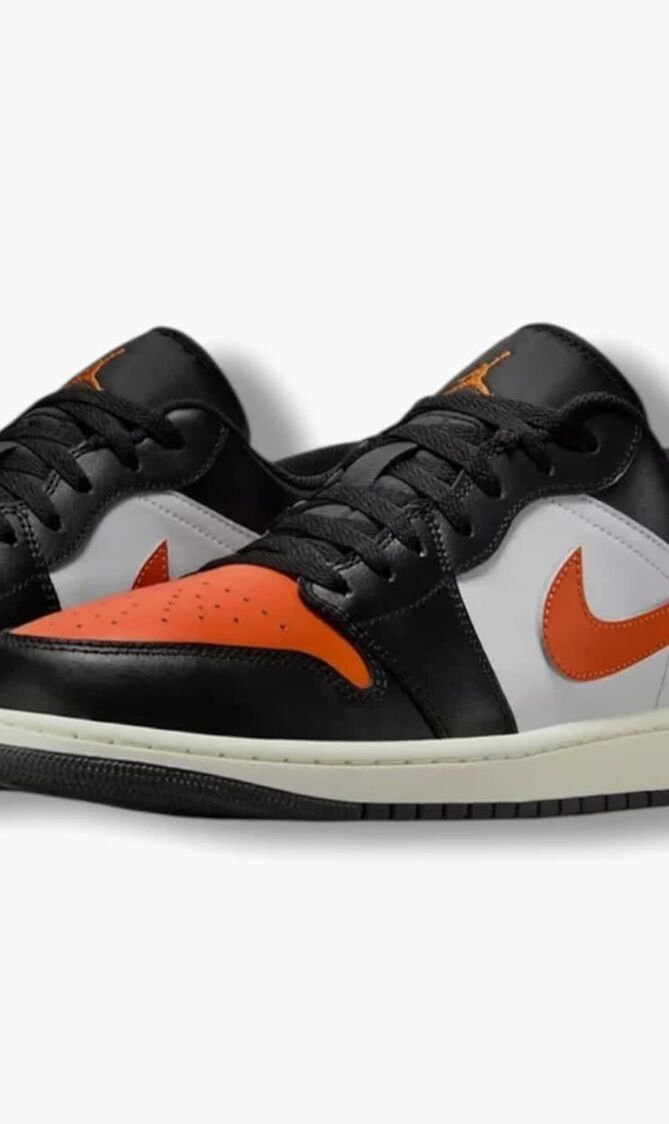 Air Jordan 1 Low Sneakers