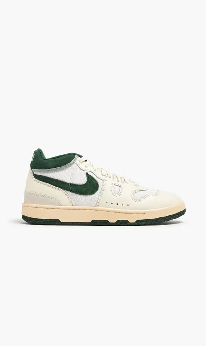 NIKE ATTACK