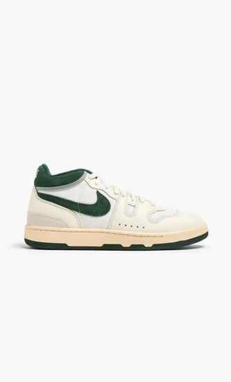NIKE ATTACK