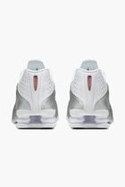 W NIKE SHOX R4