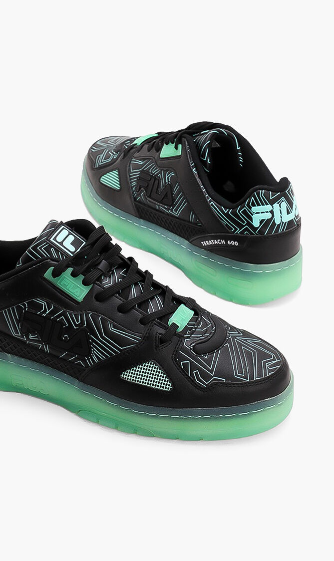 Teratach 600 GID Sneakers