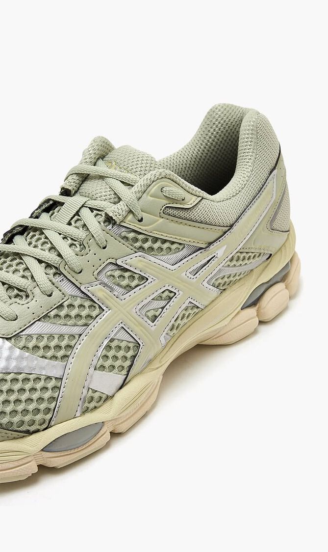 Gel Cumulus 16 Sneakers