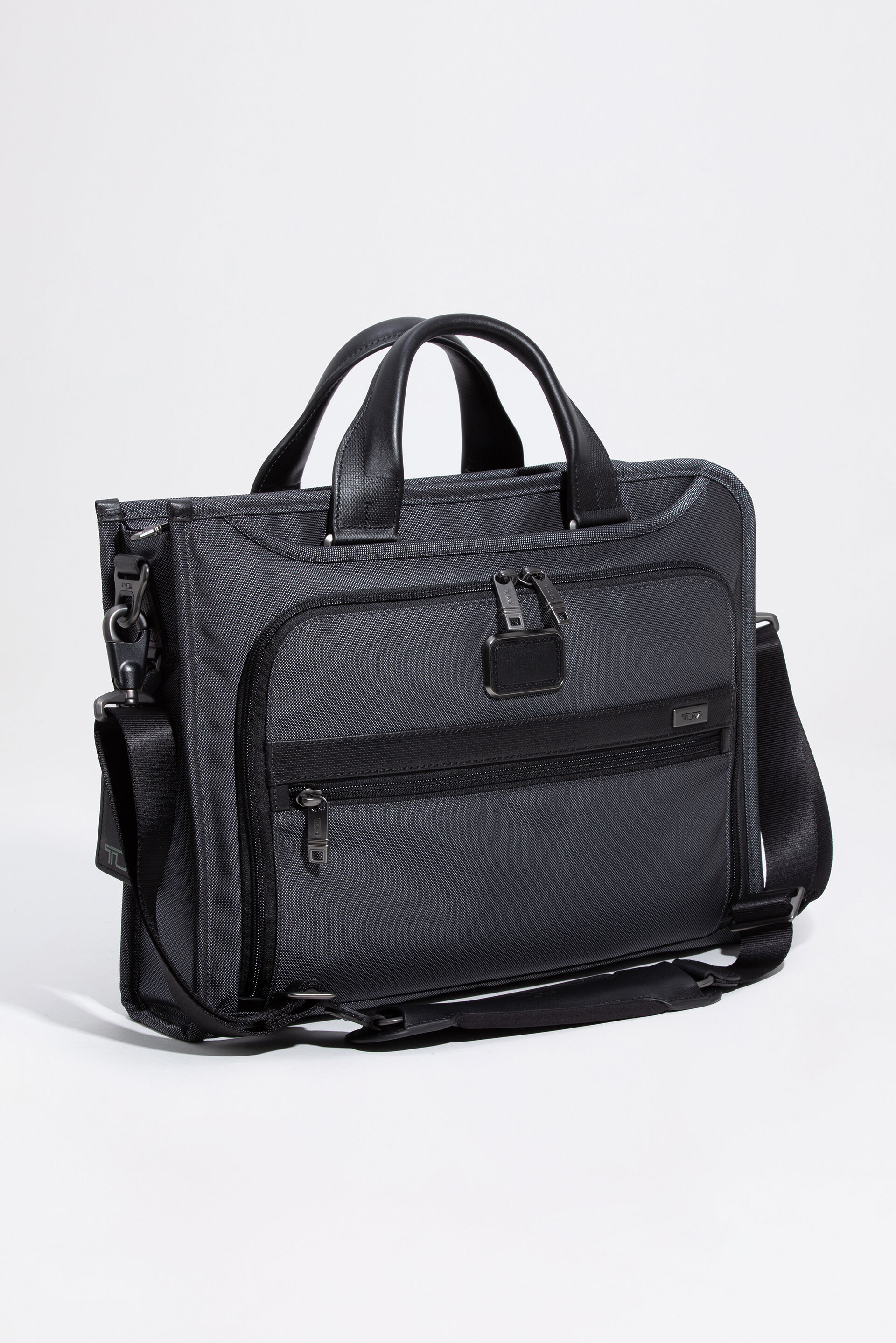 Tumi slim online deluxe portfolio leather