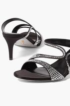 Lace Pointed Toe Kitten Heel