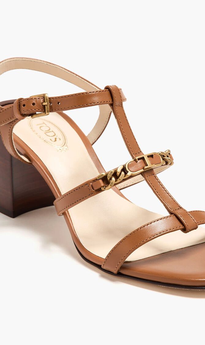 T Chain Leather Sandals