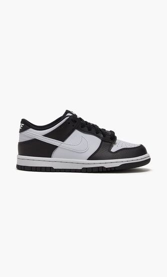 Dunk Low Sneakers