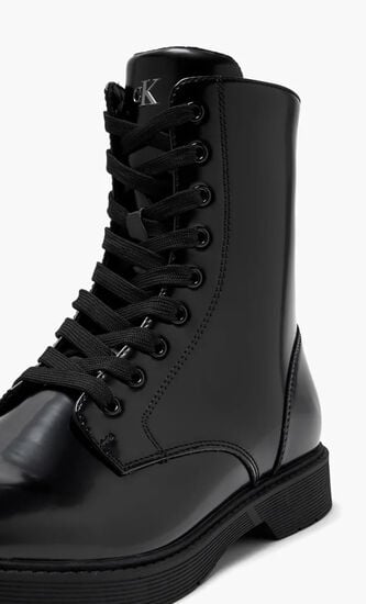 LACE UP BOOTIE