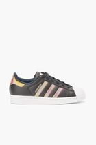 Superstar J