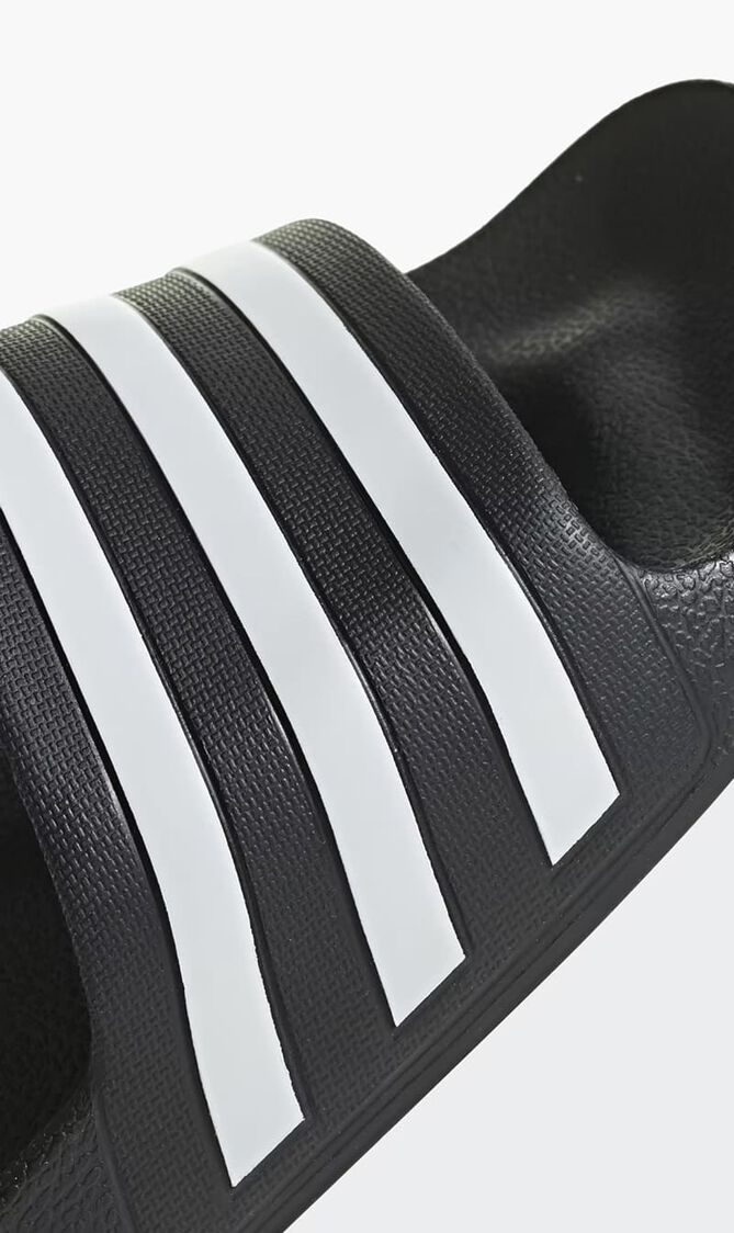 Adilette Aqua Slides