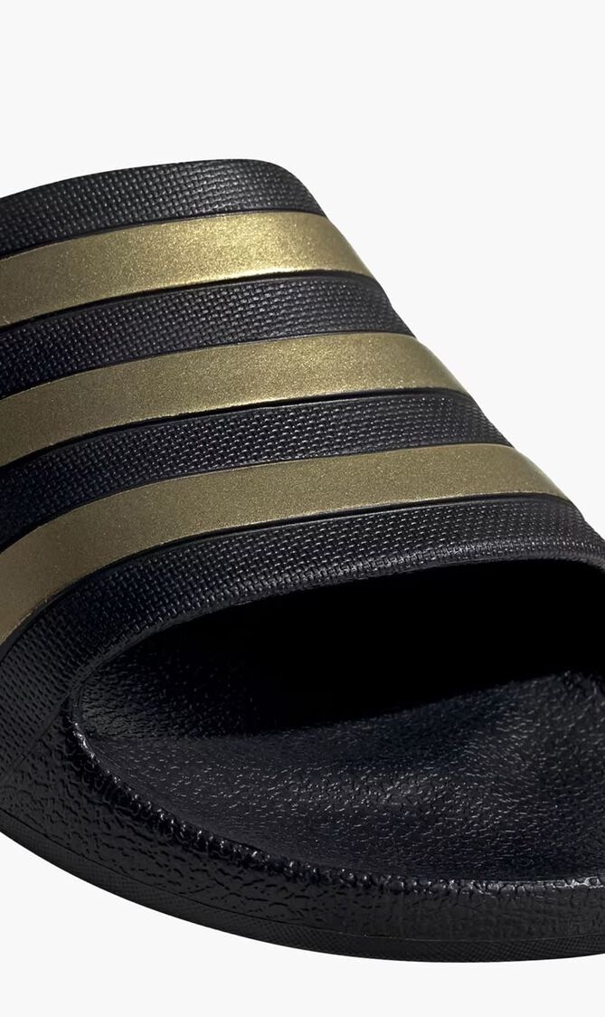 Adilette Aqua Slides