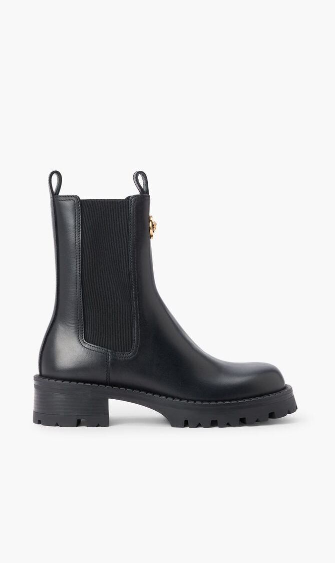 BOOTIES