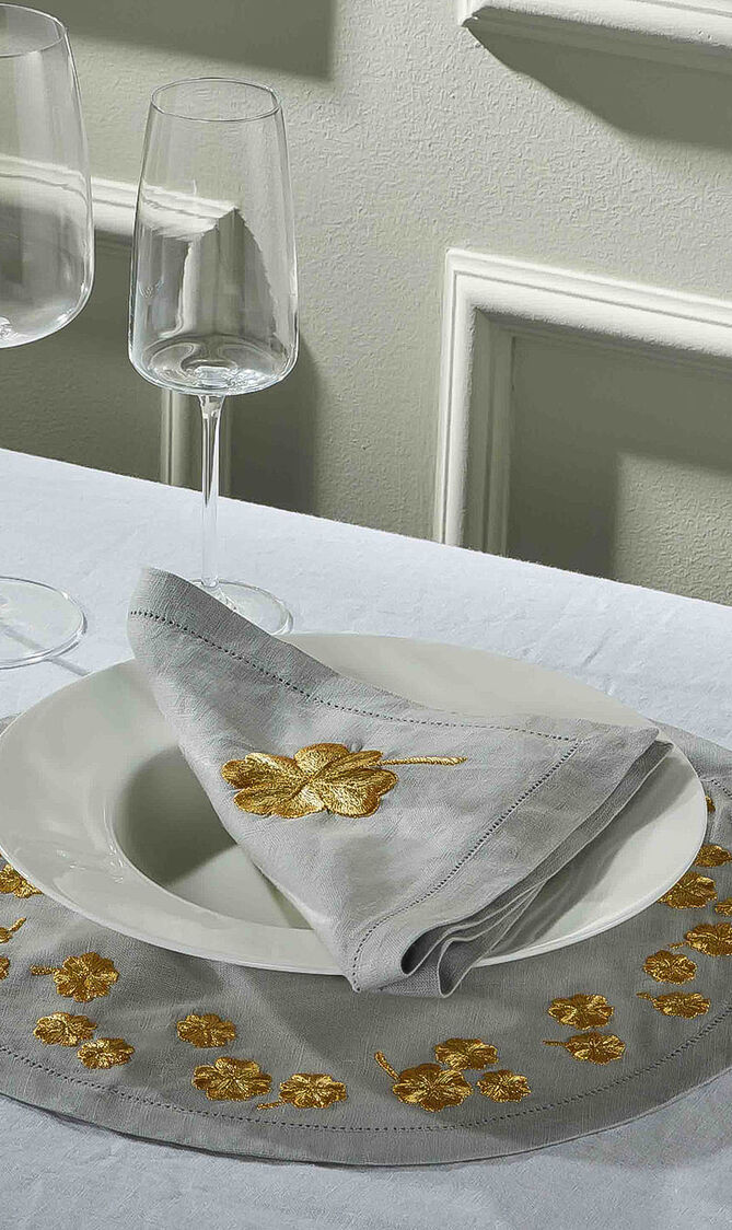 Golden Clover Napkin, Pearl