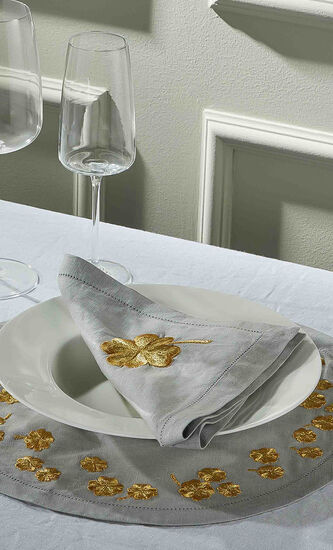 Golden Clover Napkin, Pearl