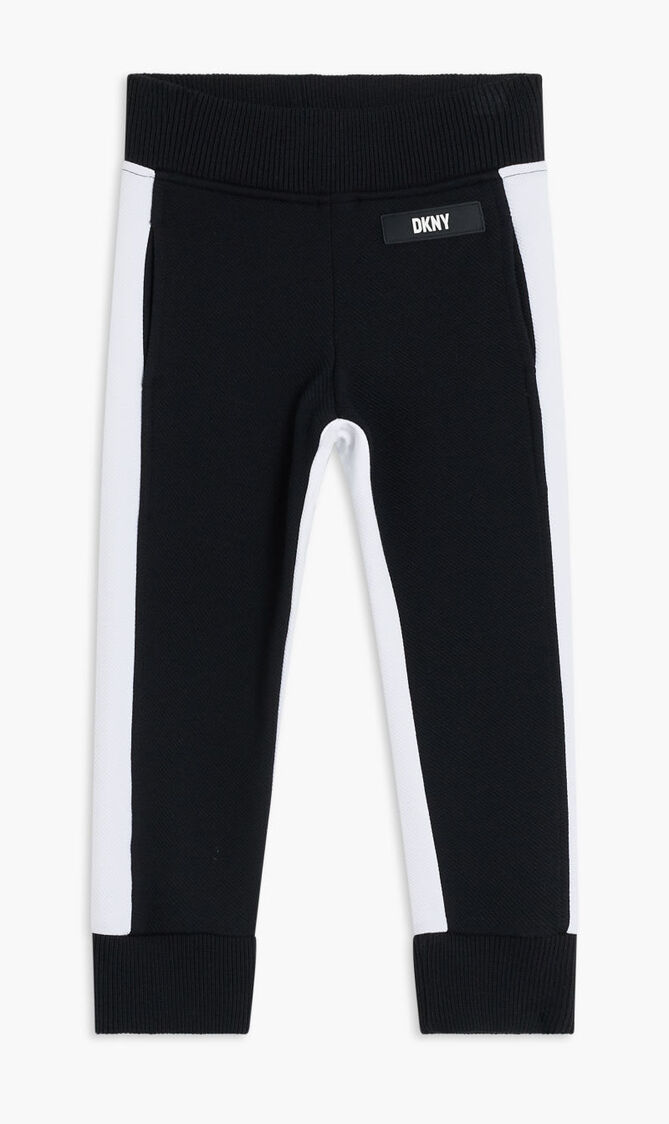 TRACKPANTS