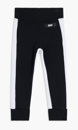 TRACKPANTS