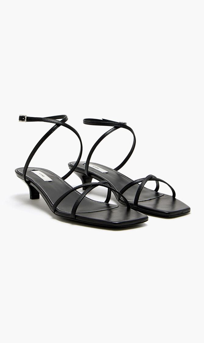 LEATHER CROSSOVER SANDALS