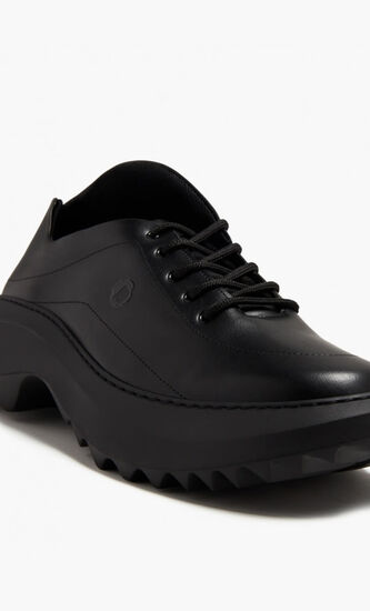033  Azar Sneakers