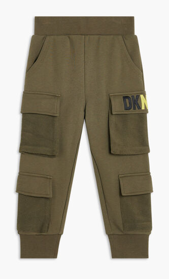 TRACKPANTS