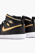 Air Jordan 1 Mid sneakers