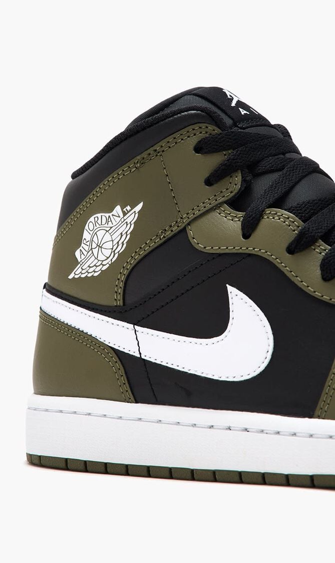 Air Jordan 1 Mid sneakers