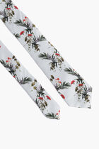 ربطة عنق من الحرير بنقشة الزهور