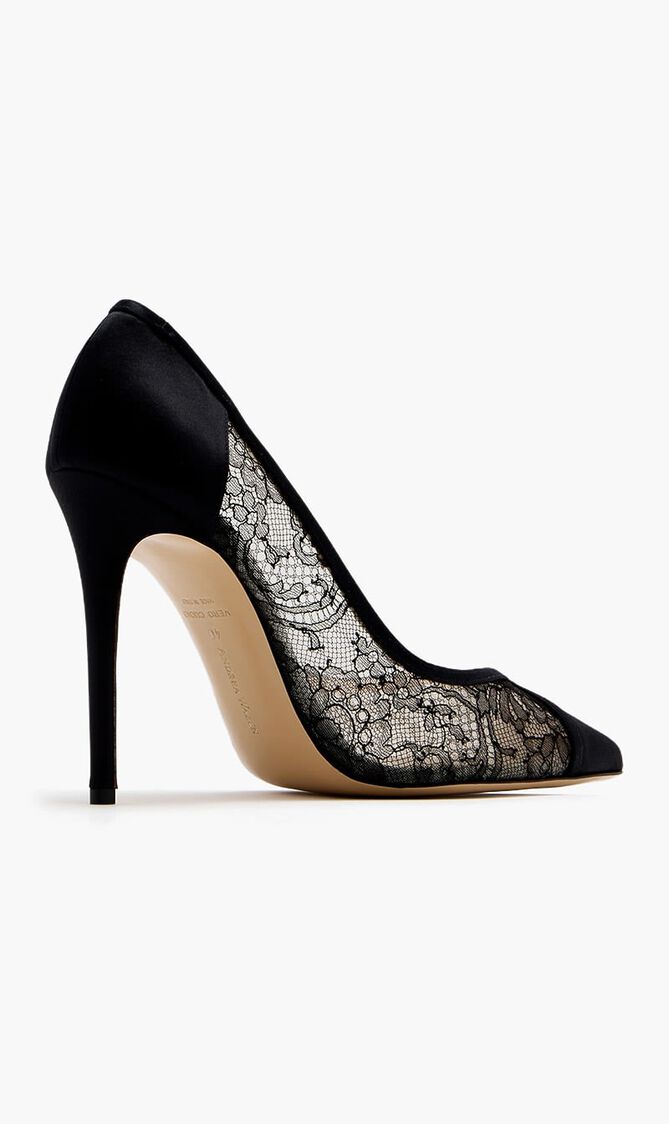 Nora Pumps