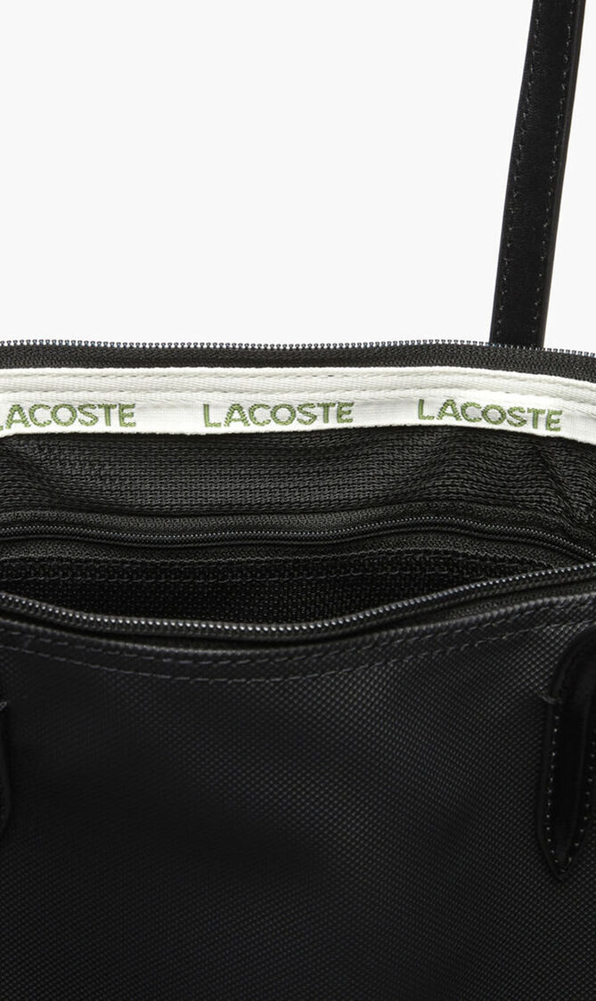 حقيبة يد واسعة بنقشة خطوط رأسية