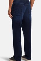 THE STRAIGHT ALASKA NIGHT