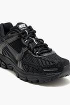 Zoom Vomero 5 Sneakers