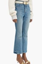 Le De-N&atilde;žmes Court