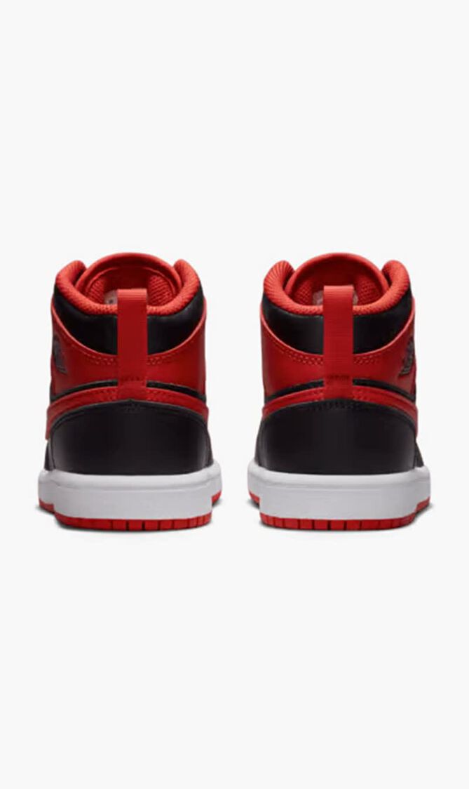 Jordan 1 Mid Sneakers