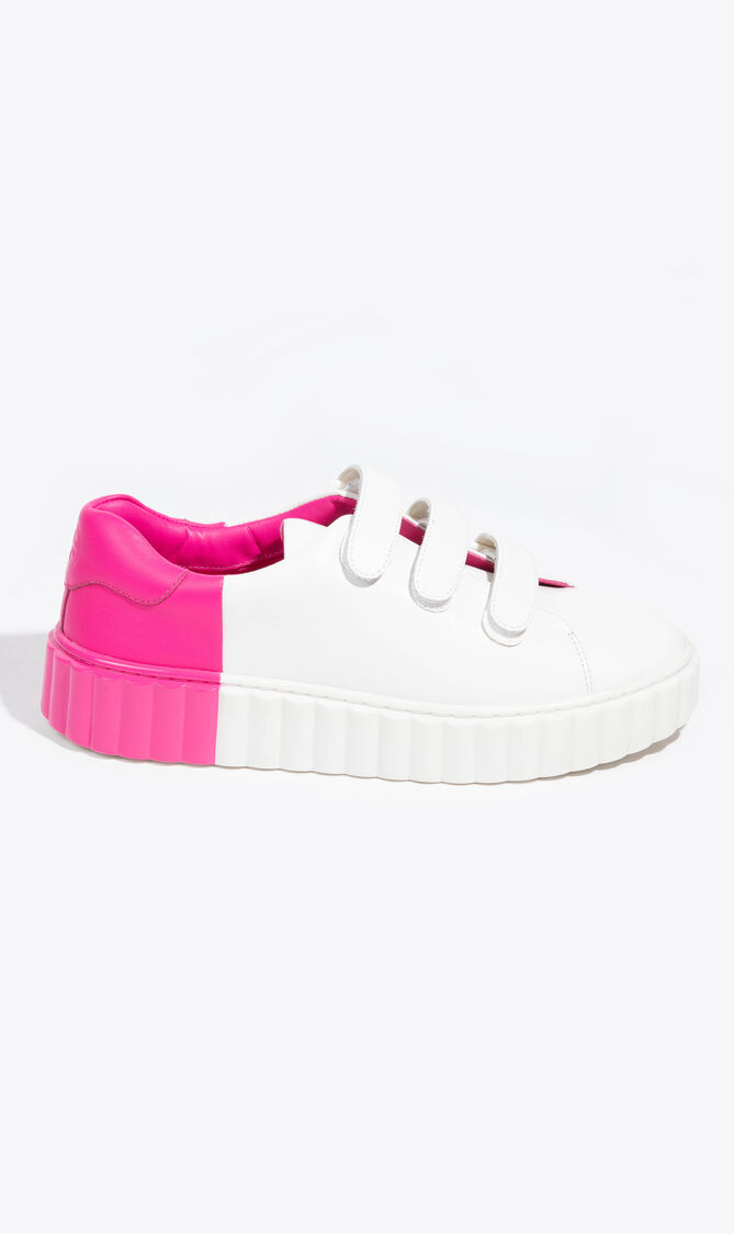 حذاء رياضي بثلاثة أشرطة لاصقة Scallop