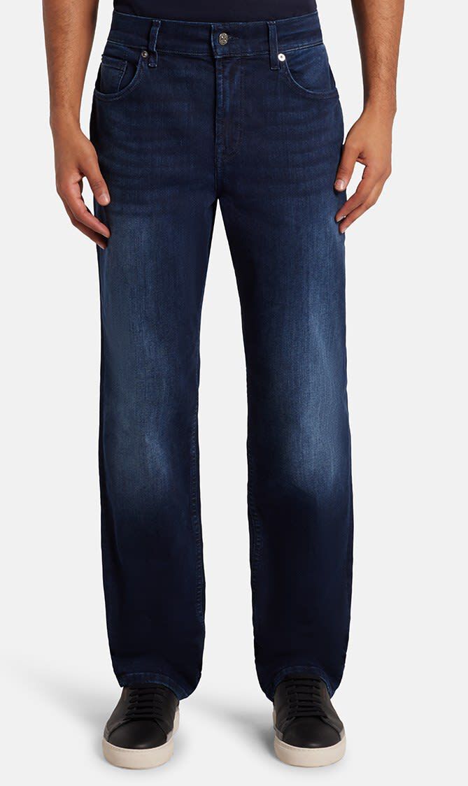 THE STRAIGHT ALASKA NIGHT