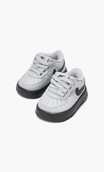 Force 1 Low EasyOn Sneakers