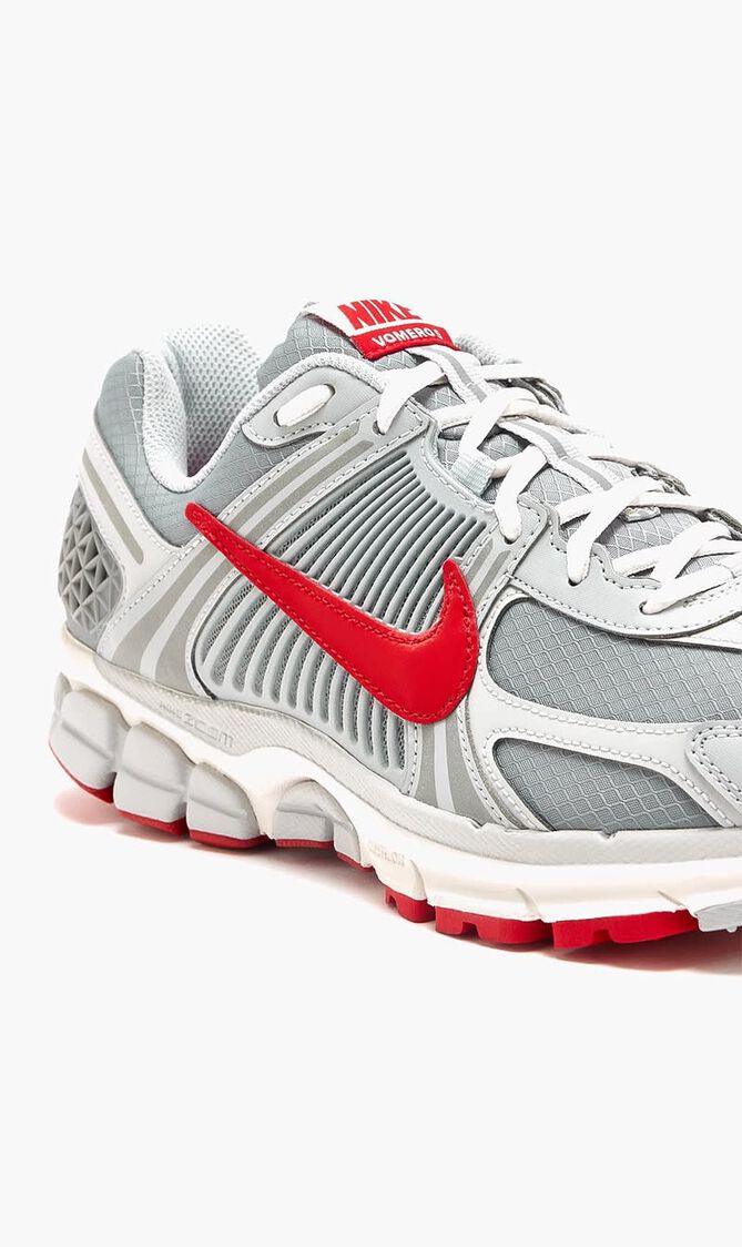 Zoom Vomero 5 SE Sneakers