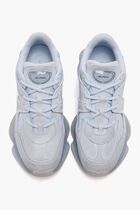 Eris Sneakers