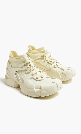 Tossu Sneakers