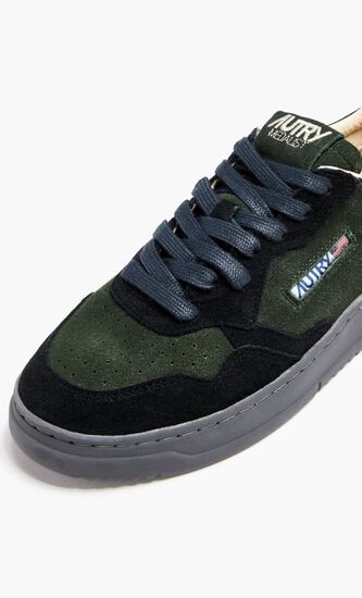 Medalist Low Sneakers