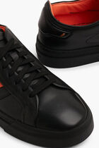 Finral Sneakers