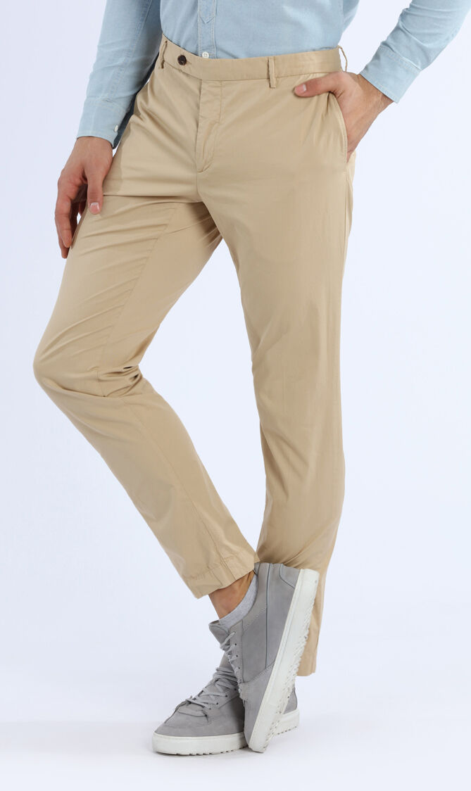 بنطال شينو فائق الخفة