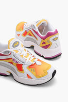 سنيكرز جلد أركايف آر جي في