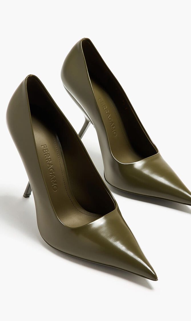 Eva Pumps
