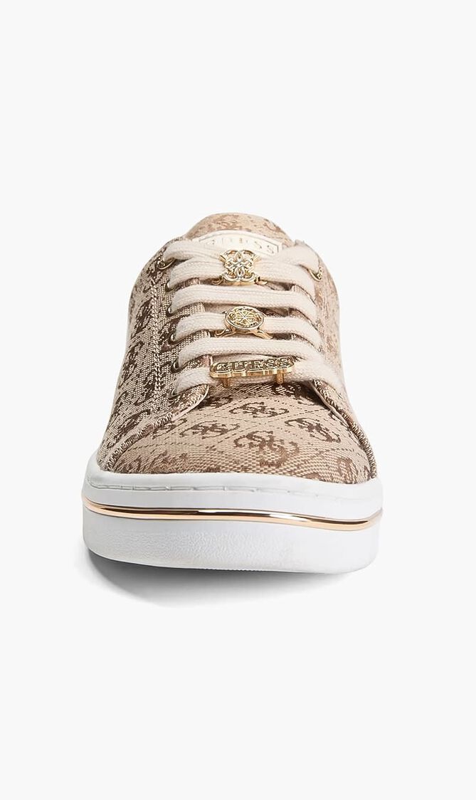 Stasey Quattro G Low-Top Sneakers