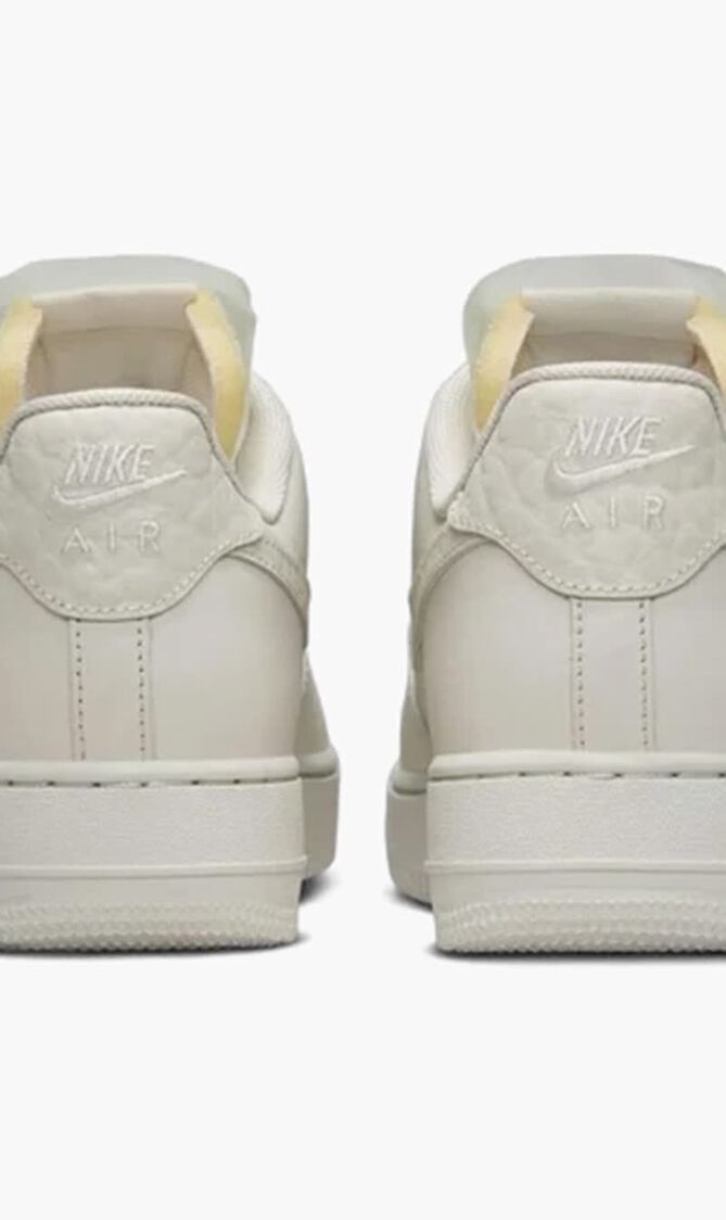Air Force 1 Low Premium Sneakers