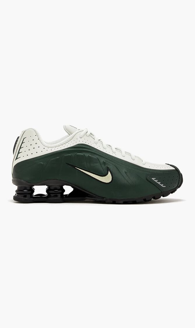 NIKE SHOX R4