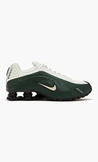 NIKE SHOX R4