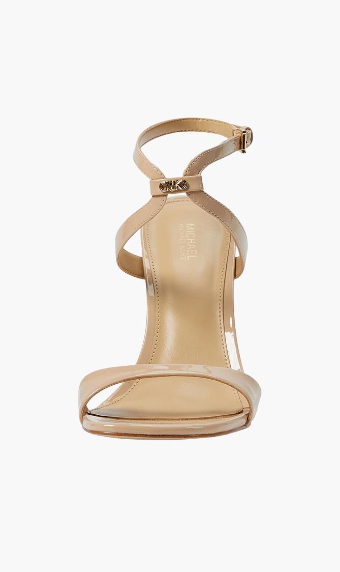 Antonia Sandal